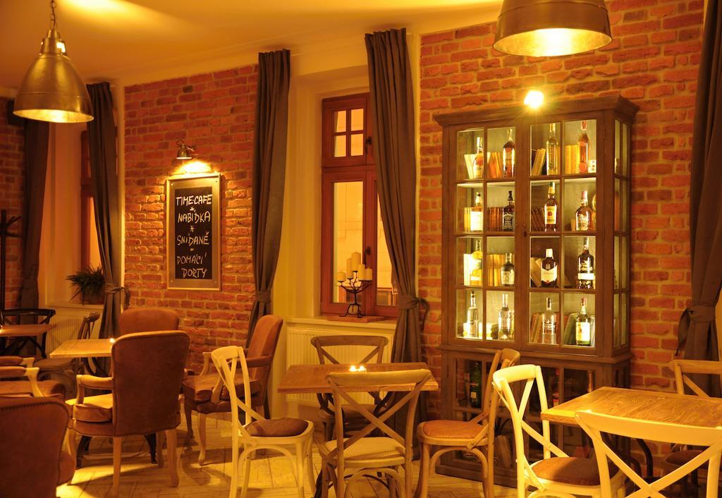 Time Cafe & Penzion Pribram Exterior foto